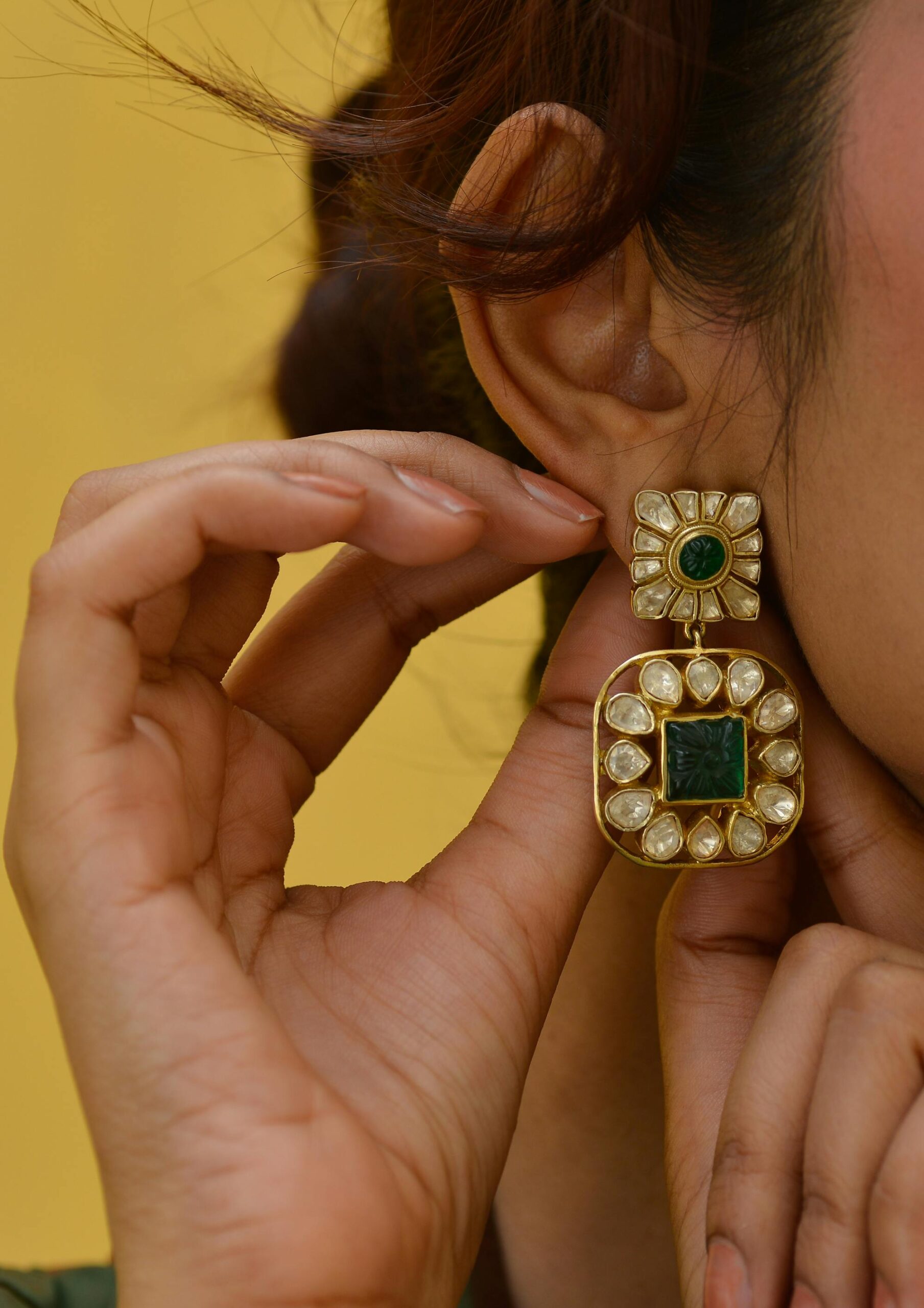 Read more about the article How to choose Earrings according to face shape